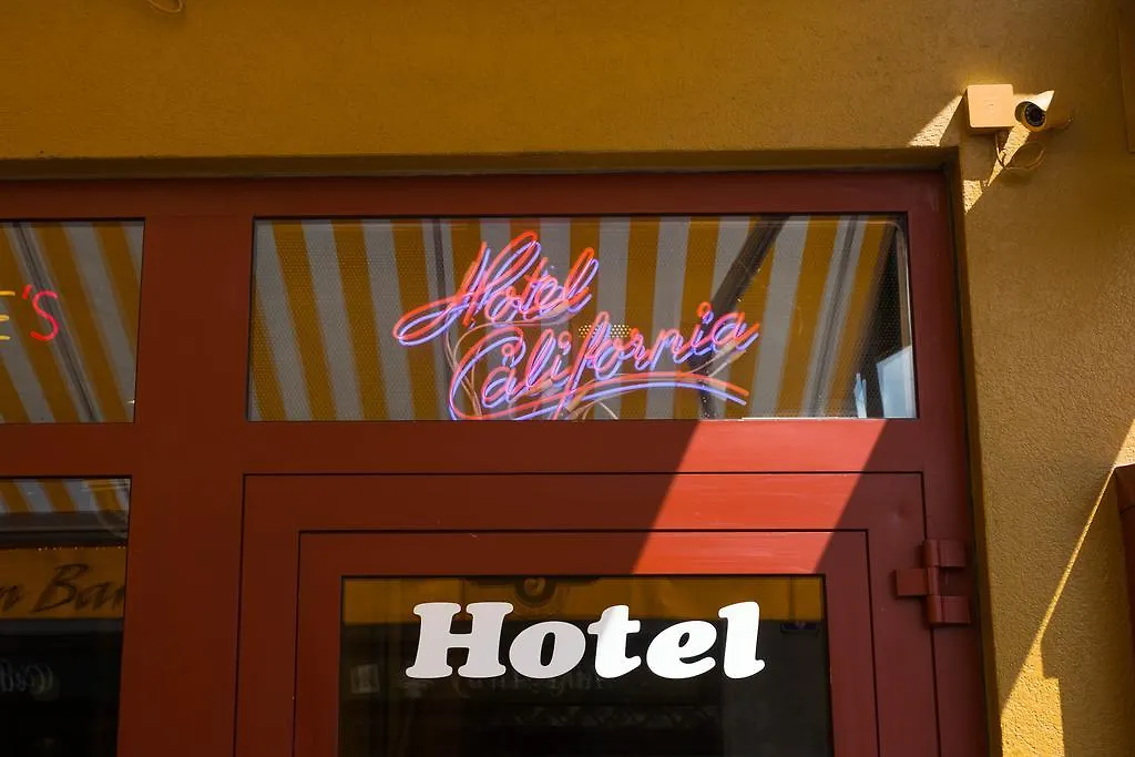 Hotel California Zürich 3*,  Schweiz